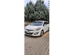 Sahibinden Hyundai i30 1.6 CRDi CW Style 2013 Model 