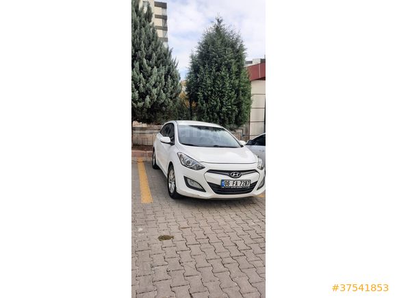 Sahibinden Hyundai i30 1.6 CRDi CW Style 2013 Model 