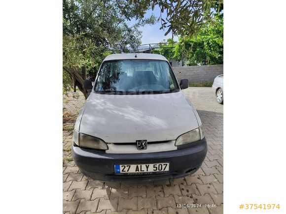 Sahibinden Peugeot Partner 1.9 D Combi 1998 Model