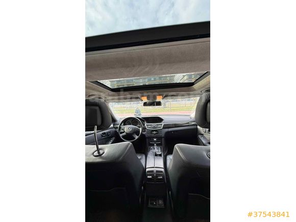 143.250 KM CAM TAVANLI AVANTGARDE DOLU PAKET