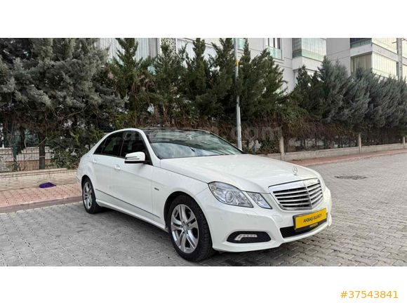 143.250 KM CAM TAVANLI AVANTGARDE DOLU PAKET