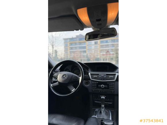 143.250 KM CAM TAVANLI AVANTGARDE DOLU PAKET