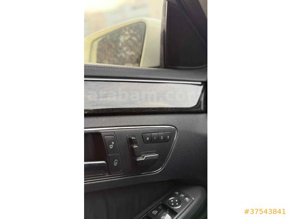 143.250 KM CAM TAVANLI AVANTGARDE DOLU PAKET