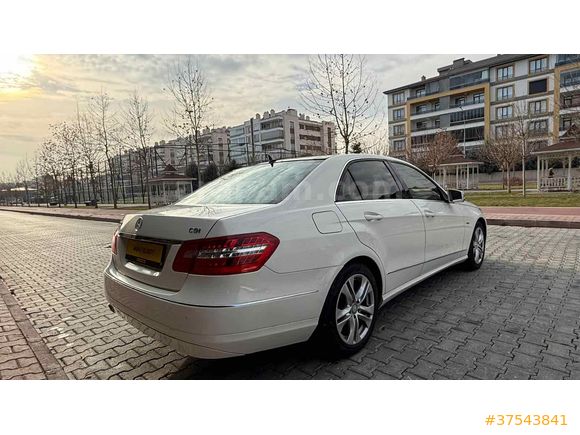 143.250 KM CAM TAVANLI AVANTGARDE DOLU PAKET