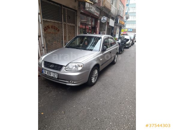 Sahibinden Hyundai Accent 1.5 CRDi Admire 2006 Model Samsun 246.000 km Gri (Gümüş)