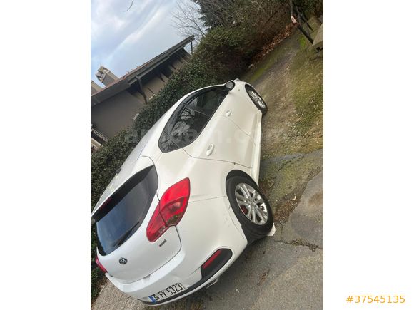 Sahibinden Kia Ceed 1.6 CRDi Comfort 2015 Model