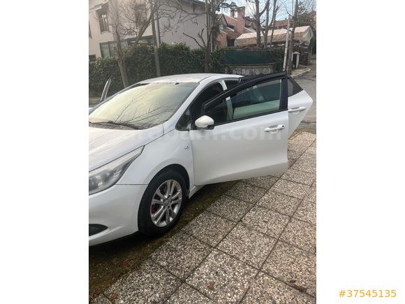 Sahibinden Kia Ceed 1.6 CRDi Comfort 2015 Model