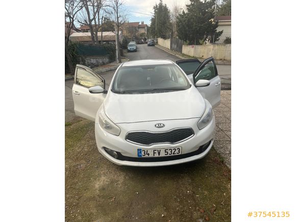 Sahibinden Kia Ceed 1.6 CRDi Comfort 2015 Model