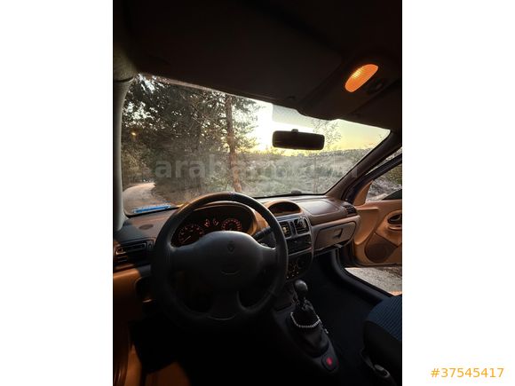 Sahibinden Renault Clio 1.4 RXT 2001 Model  159.000 km Mavi