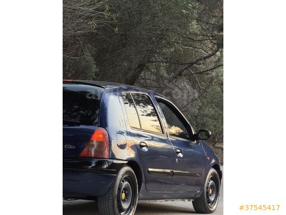 Sahibinden Renault Clio 1.4 RXT 2001 Model  159.000 km Mavi