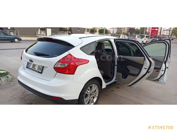 ACİL Sahibinden ÇİCEK Ford Focus 1.6 TDİ 2012 ACİL