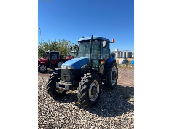 SİVAS TRAKTÖR FARKI İLE NEW HOLLAND TD85D TAMAMINA KREDİ ÇIKAR