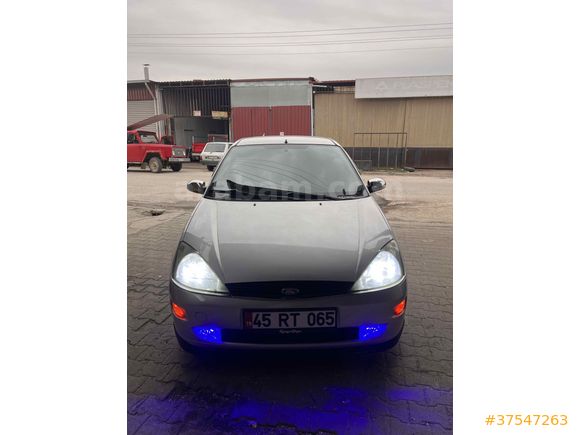 Sahibinden Ford Focus 1.6 Ghia 1999 Model 