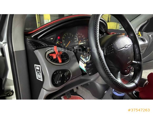 Sahibinden Ford Focus 1.6 Ghia 1999 Model 