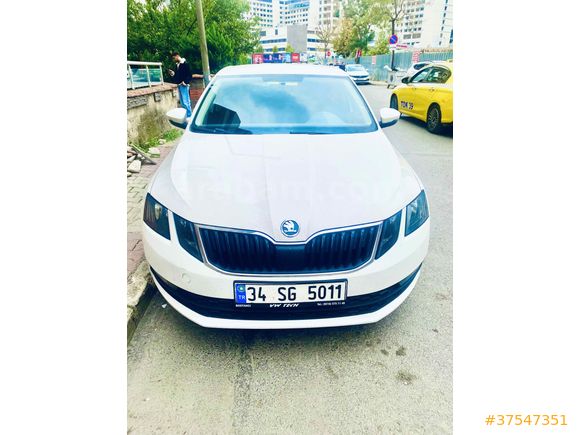 Temiz Sahibinden Skoda Octavia 1.6 TDI Optimal 2017 Model   115 lik Beyaz