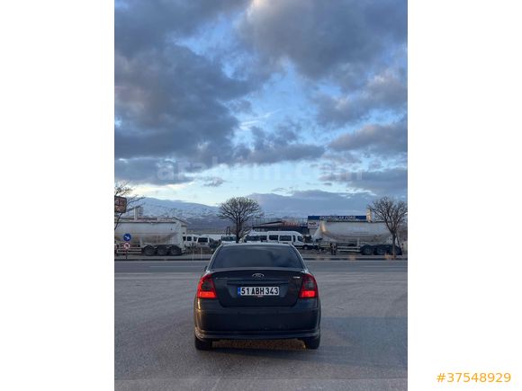 Sahibinden Ford Focus 1.6 TDCi Collection 2008 Model  280.000 km Füme