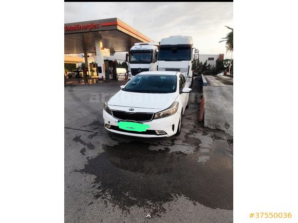 Sahibinden Kia Cerato 1.6 CRDi Concept 2017 Model  165.000 km Beyaz