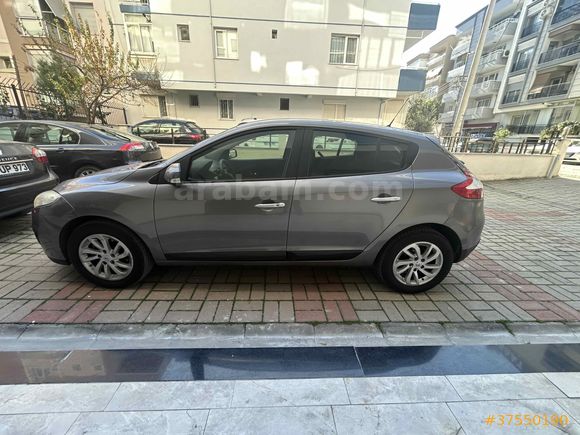 Sahibinden Renault Megane 1.5 dCi Touch 2012 Model  270.000 km Füme