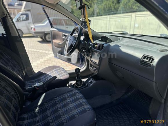 Sahibinden Opel Corsa 1.0 Essentia 2004 Model 
