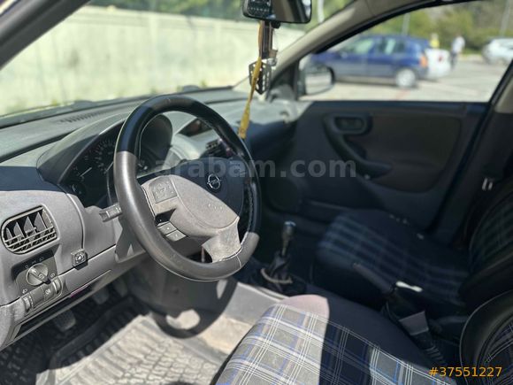 Sahibinden Opel Corsa 1.0 Essentia 2004 Model 
