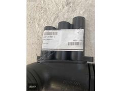 Passat Hava Filtre Borusu Üst 1.4TSI 04E129651C