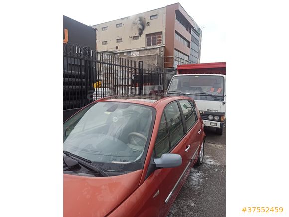 Sahibinden Renault Scenic 2.0 Privilege 2004 Model