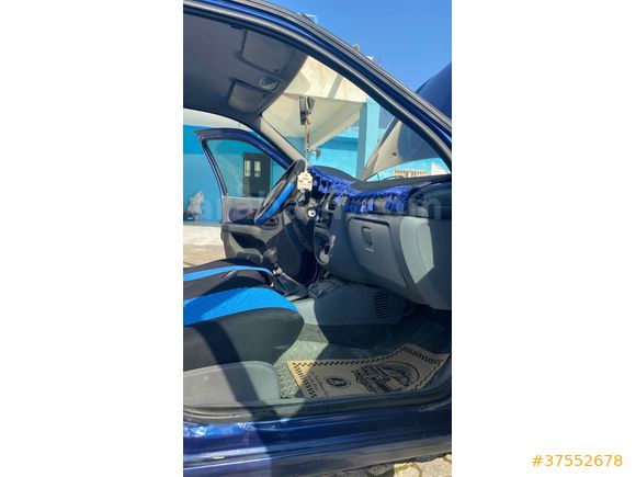 Sahibinden Renault Clio 1.4 RN 2000 Model  206.000 km Mavi