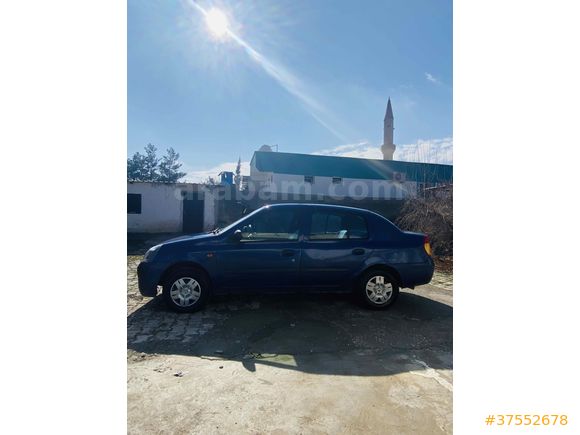 Sahibinden Renault Clio 1.4 RN 2000 Model  206.000 km Mavi