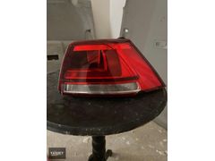 Golf 7 sağ dış stop cam alt kısmı kırık