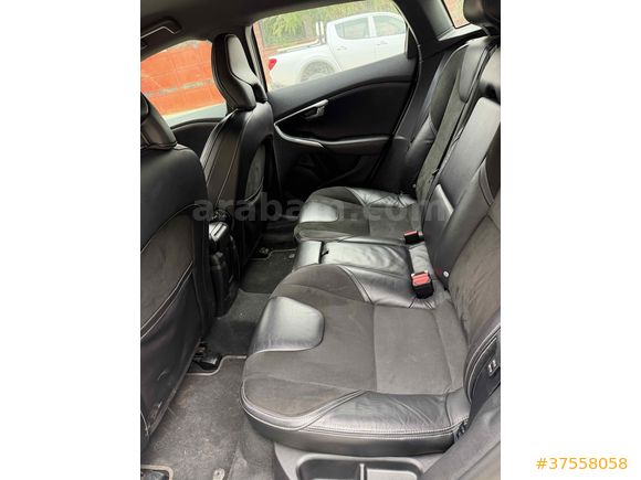 Volvo V40 2014 Model  sadece 71500 km tertemiz 