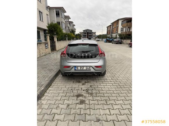 Volvo V40 2014 Model  sadece 71500 km tertemiz 