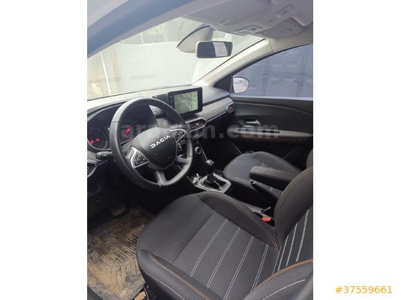 Sahibinden Dacia Sandero 1.0 Stepway 2022 Model