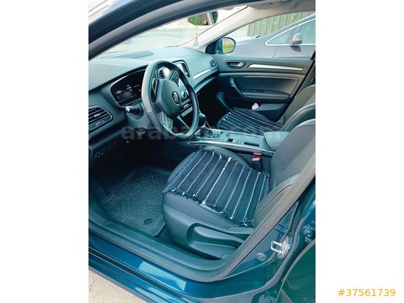 Sahibinden Renault Megane 1.3 TCe Icon 2025 Model 