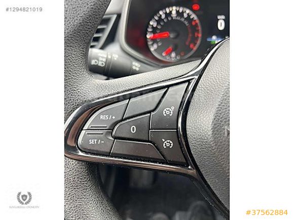 SUNGUROĞLU GARAGE'DEN 2022 RENAULT CLİO OTOMATİK
