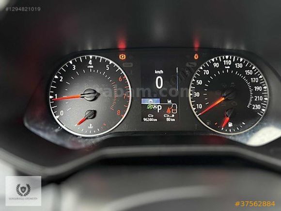 SUNGUROĞLU GARAGE'DEN 2022 RENAULT CLİO OTOMATİK