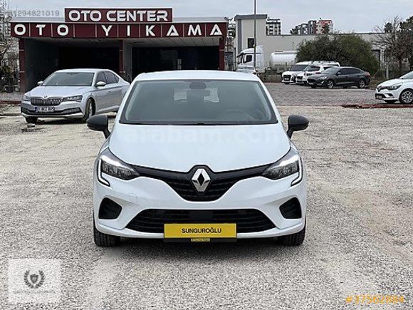 SUNGUROĞLU GARAGE'DEN 2022 RENAULT CLİO OTOMATİK