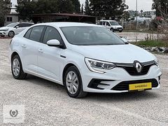 SUNGUROĞLU GARAGE'DEN 2022 RENAULT MEGANE 1.3 TCE JOY OTOMATİK