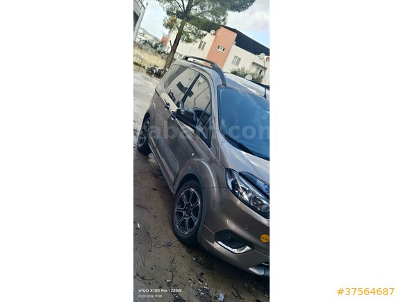 Sahibinden Ford Tourneo Courier 1.5 TDCi Titanium Plus 2023 Model