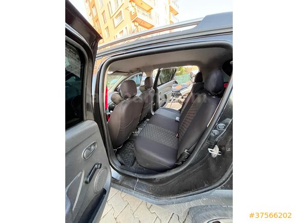 Sahibinden Dacia Sandero 1.5 dCi Stepway 2015 Model 