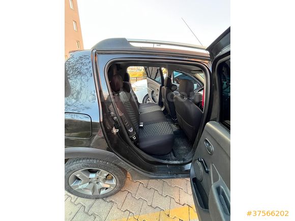Sahibinden Dacia Sandero 1.5 dCi Stepway 2015 Model 