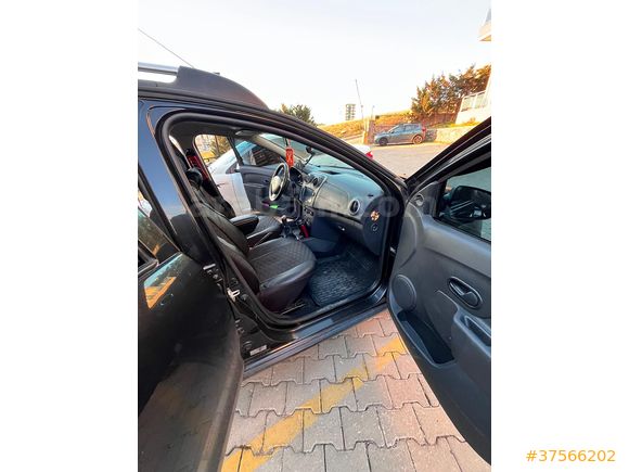 Sahibinden Dacia Sandero 1.5 dCi Stepway 2015 Model 