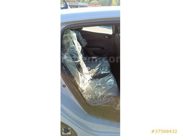 KARAOĞLU RENT A CAR'dan 2023 MODEL RENAULT CLİO
