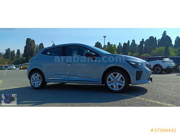 KARAOĞLU RENT A CAR'dan 2023 MODEL RENAULT CLİO
