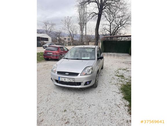Tek Fiyat Sıfır Motorlu Ford Fiesta