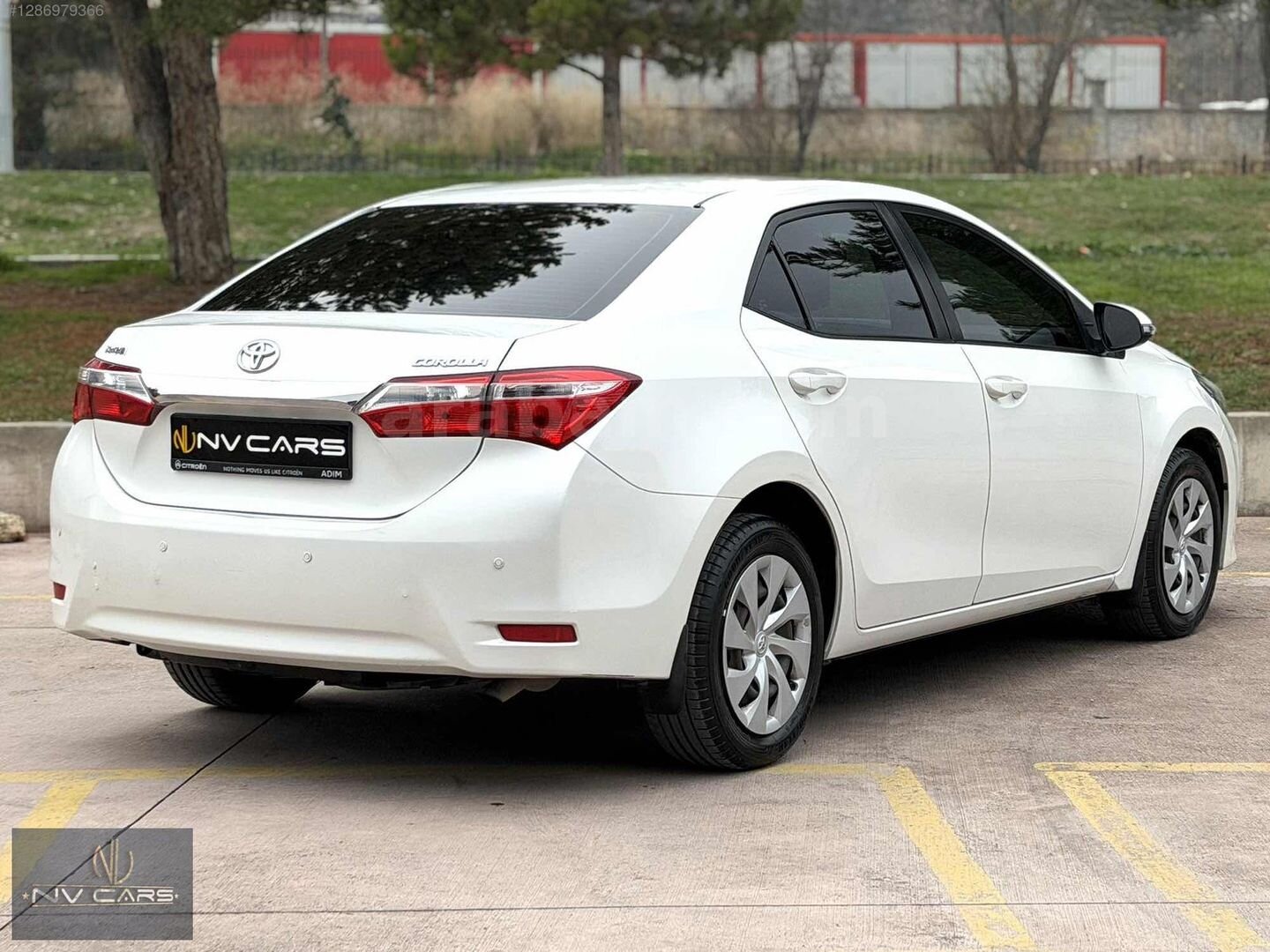 Galeriden Toyota Corolla 1.33 Life 2014 Model Kütahya 99.000 km Beyaz 4