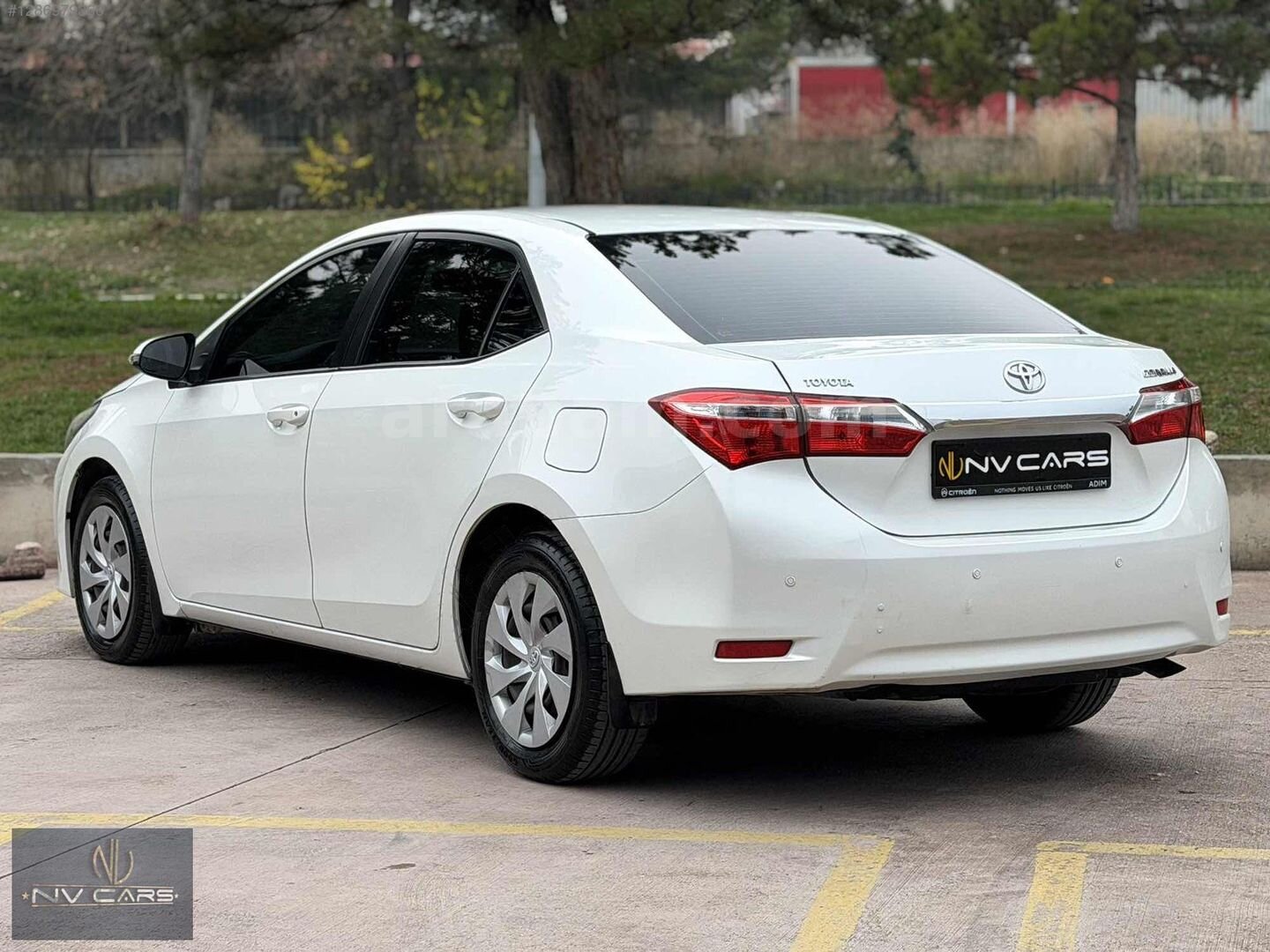 Galeriden Toyota Corolla 1.33 Life 2014 Model Kütahya 99.000 km Beyaz 6