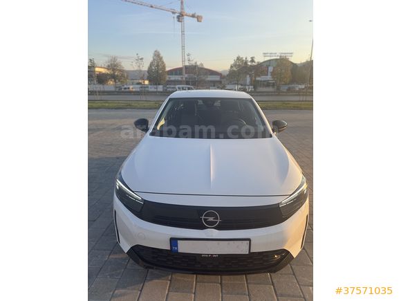 Öğretmenden Garantisi Devam 19000 KM Corsa 1.2Turbo Edition24 PAZARLIK YOKTUR SON FİYAT!