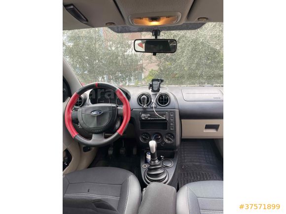 Sahibinden Ford Fiesta 1.4 TDCi Comfort 2005 Model  265.000 km Mavi