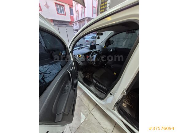 Sahibinden Renault Kangoo Multix 1.5 dCi Touch 2017 Model