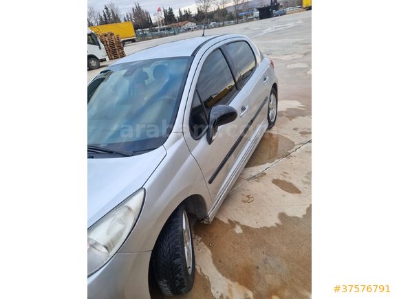 Sahibinden Peugeot 207 1.4 VTi Active 2011 Model